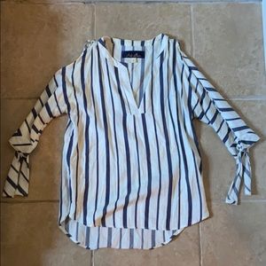 3/4 sleeve striped blouse